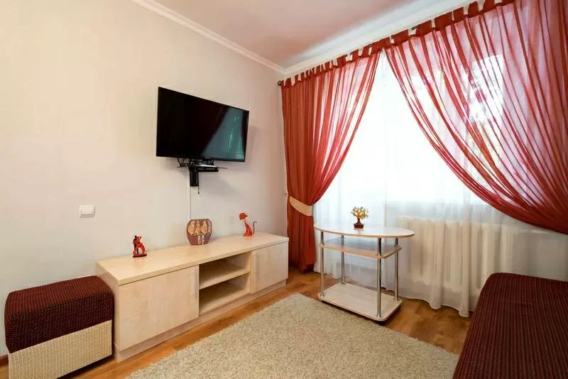 Комфортная и чистая 1-комнатная квартира в центре Алматы,  пр. Абая,  д. 59,  уг. ул. Наурызбай батыра 3