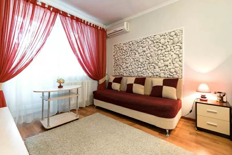 Комфортная и чистая 1-комнатная квартира в центре Алматы,  пр. Абая,  д. 59,  уг. ул. Наурызбай батыра 4