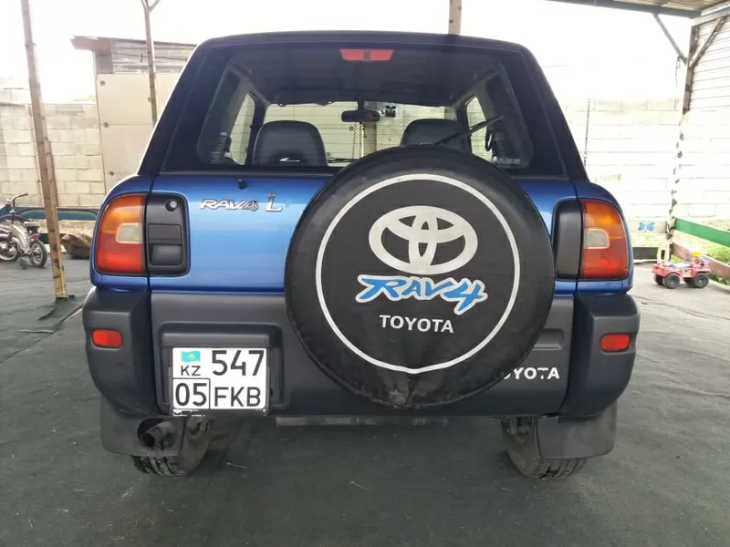 Toyota RAV 4 в отличном состоянии 9