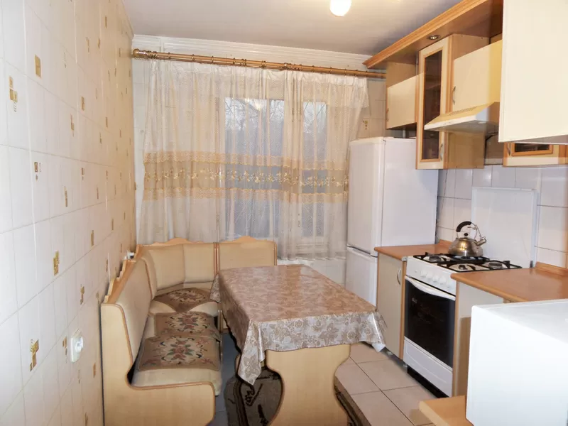 4-комнатная квартира рядом с КазГУ и ФизМат школой в мкр Коктем-1 9