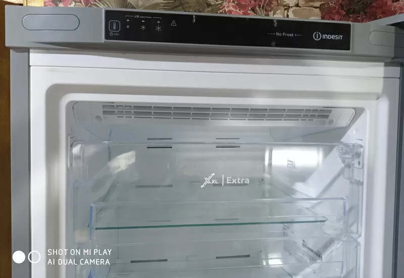 Морозильная камера Indesit DFZ 5175 S 2