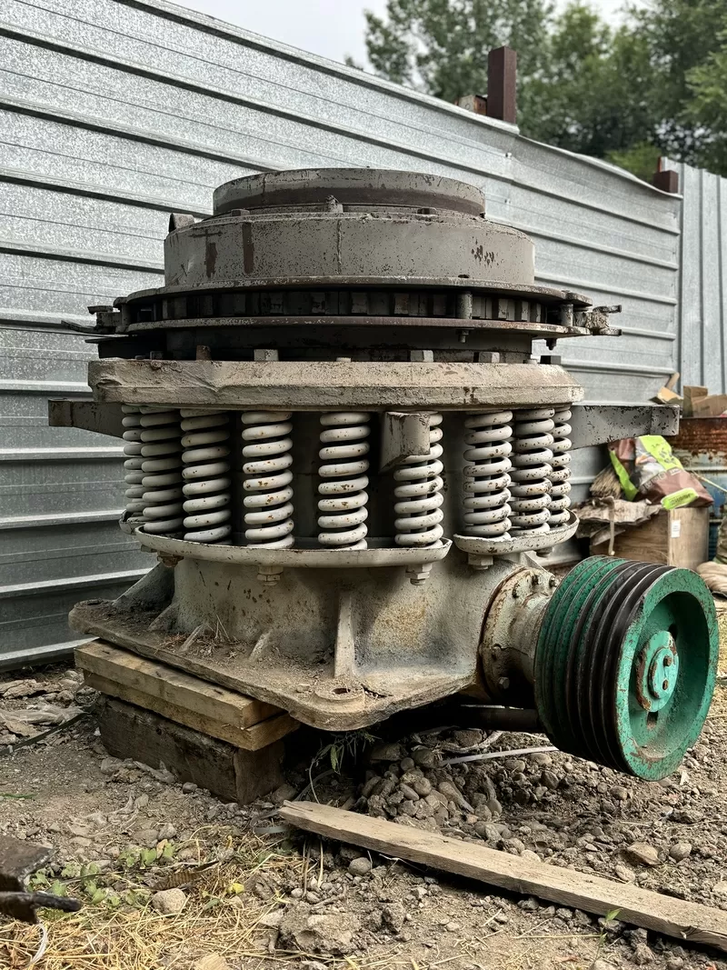 Конусная дробилка КМД-600 / КСД-600.