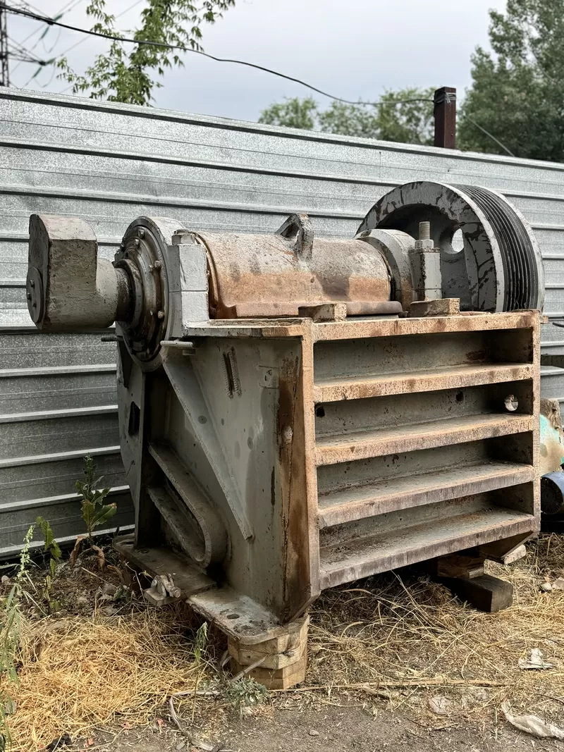 Щековая дробилка СМД-108.