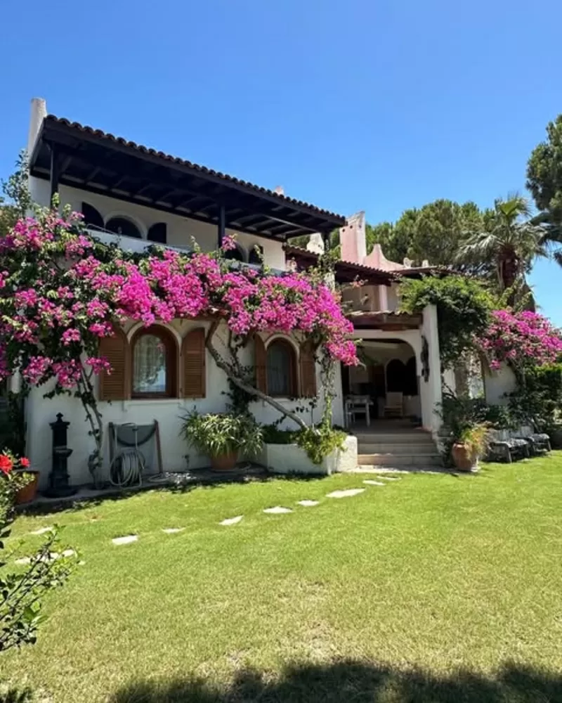 Море,  тишина,  безопасность и комфорт — всё это вас ждёт