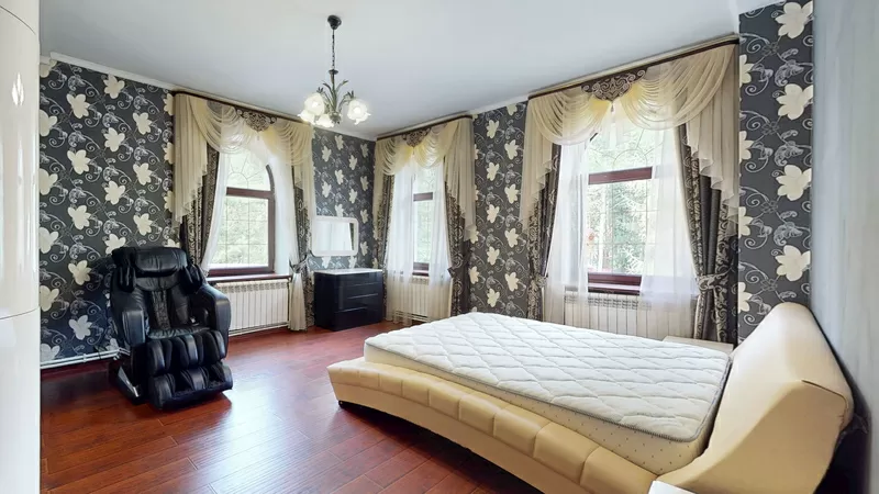 Продается особняк Капалиани,  с выходом на берег реки Пажа. 10