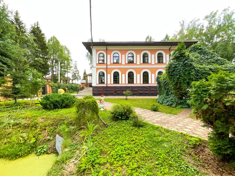 Продается особняк Капалиани,  с выходом на берег реки Пажа. 3