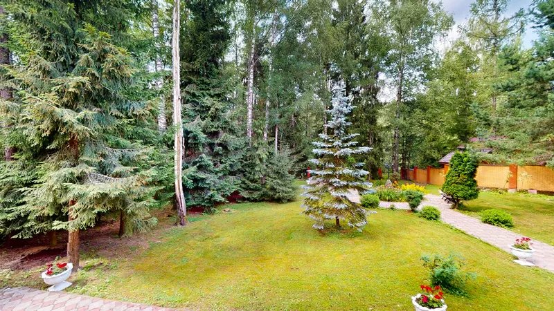 Продается особняк Капалиани,  с выходом на берег реки Пажа. 4