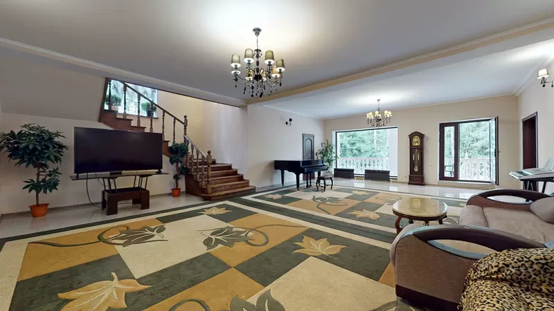 Продается особняк Капалиани,  с выходом на берег реки Пажа. 6