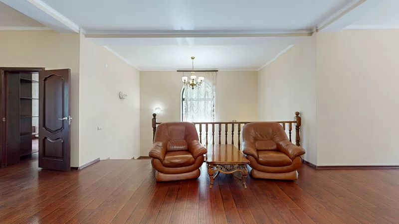 Продается особняк Капалиани,  с выходом на берег реки Пажа. 7