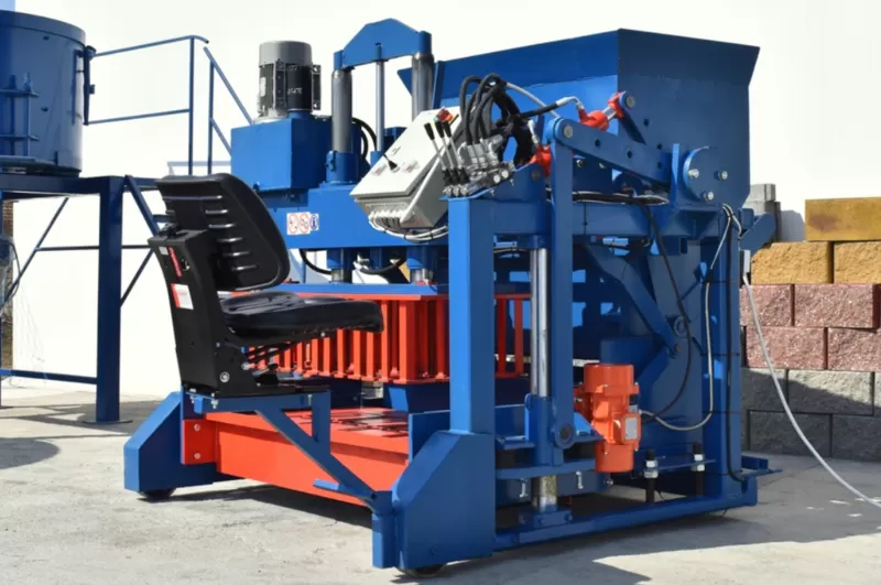 Вибропрес мобильный Svemlo SUMAB 2800 (2880 блоков в смену) 10