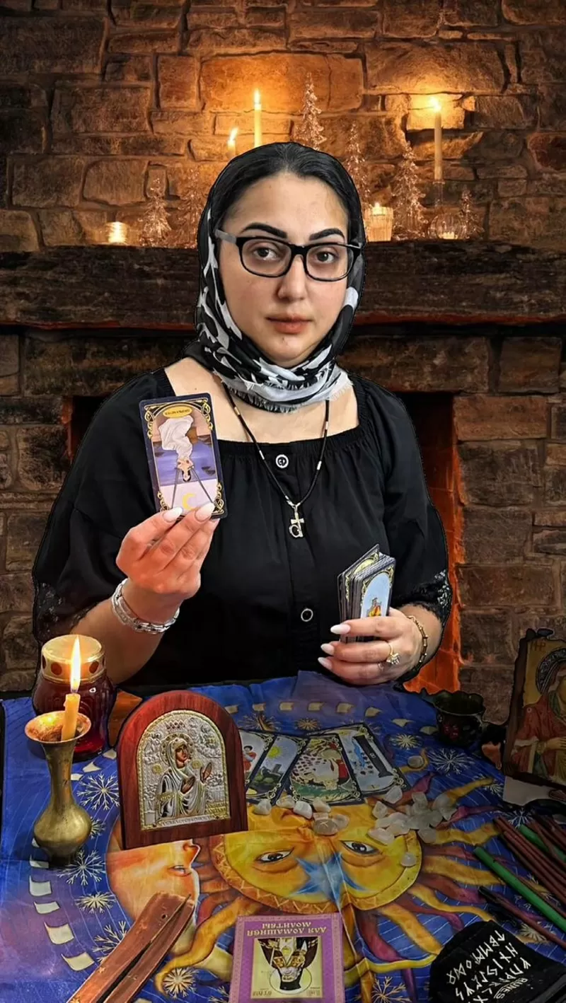 Тамара — потомственная гадалка и ясновидящая.. 2