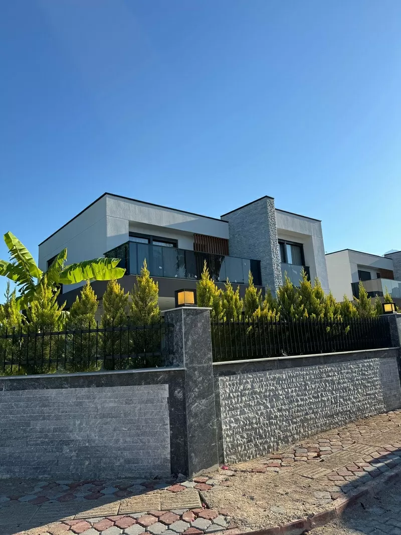 Виллa 3+1 в регионе Кемер,  пос. Чамьюва (Турция) — 200 м от моря. 10