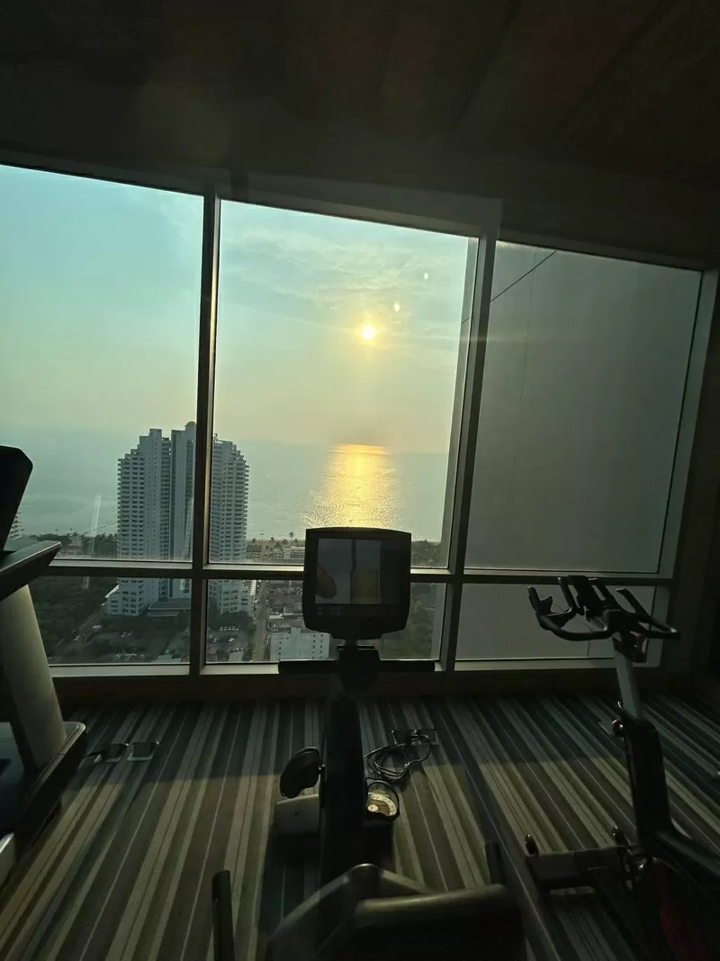 Евгения и Дмитрий — русскоязычные специалисты по недвижимости 3