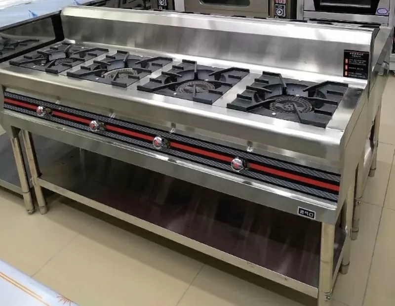 Газовая плита производственная  4 конфорочная - для баров,  кафе,  ресто