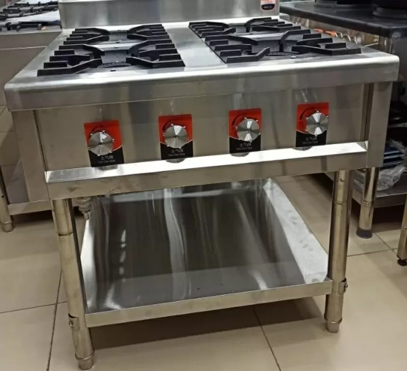 Газовая плита профессиональная 4 конфорочная - для баров, кафе, рестор