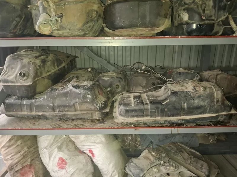 Бензобак на Toyota 4RunnerHilux Surf 185.