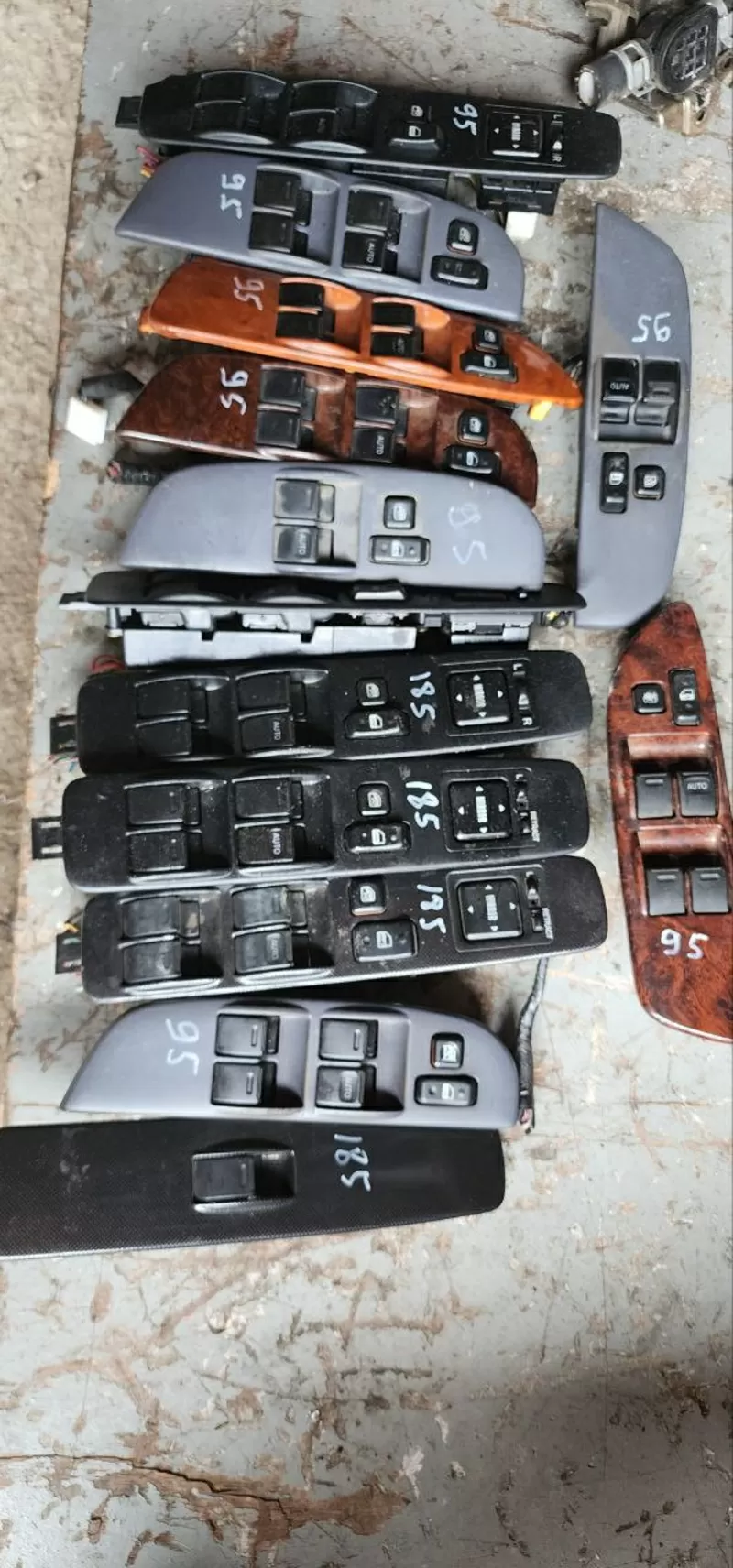 Блок управления стеклоподъемниками  Toyota Land Cruiser Prado