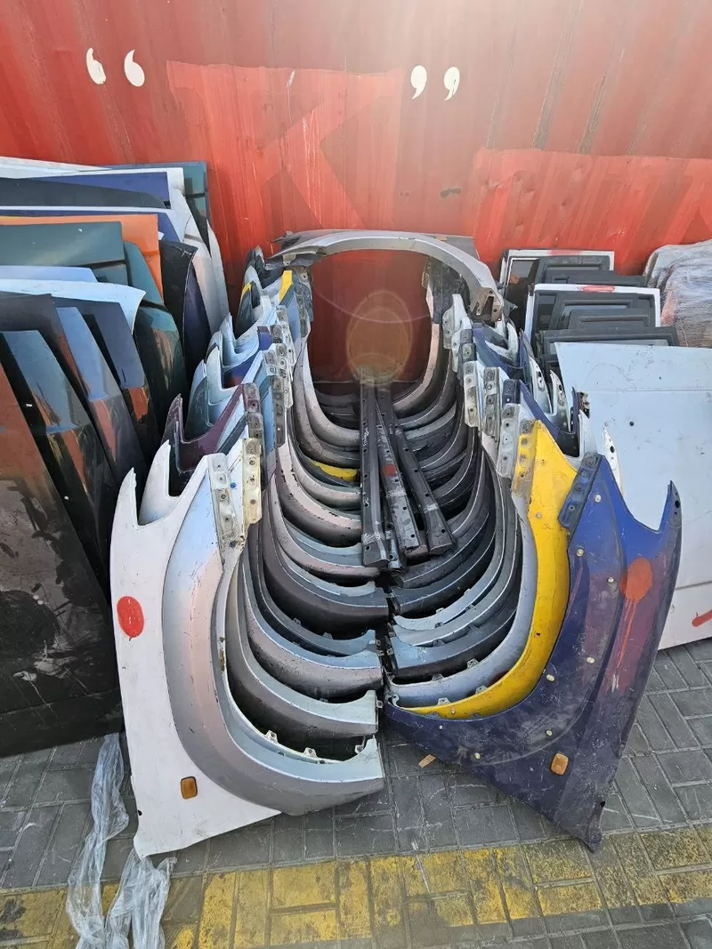 Крыло переднее,  заднее  на Toyota LC Prado 95